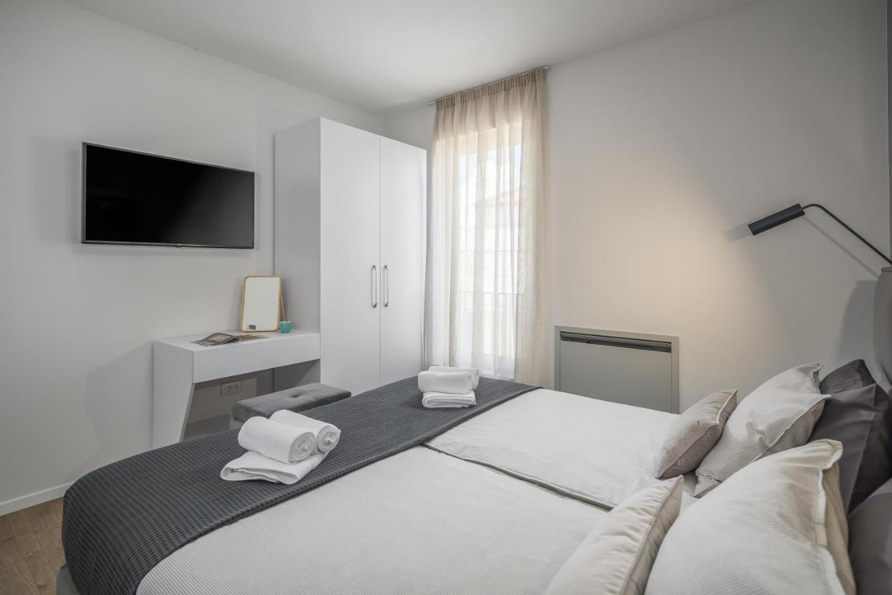 Apartment Nina & Mauro 포레치 외부 사진