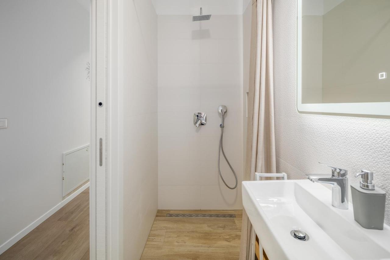 Apartment Nina & Mauro 포레치 외부 사진