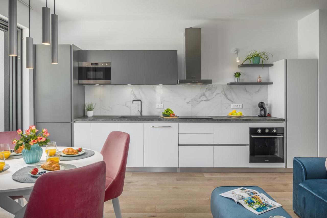 Apartment Nina & Mauro 포레치 외부 사진
